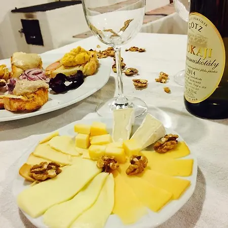 Gasthuis Zempleni Pitvaros Piheno 3*